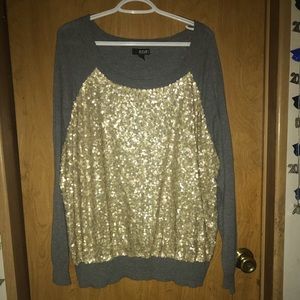 NWOT Gold sequined sweater,